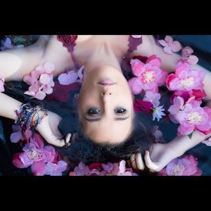 Meet your Posher, Ava